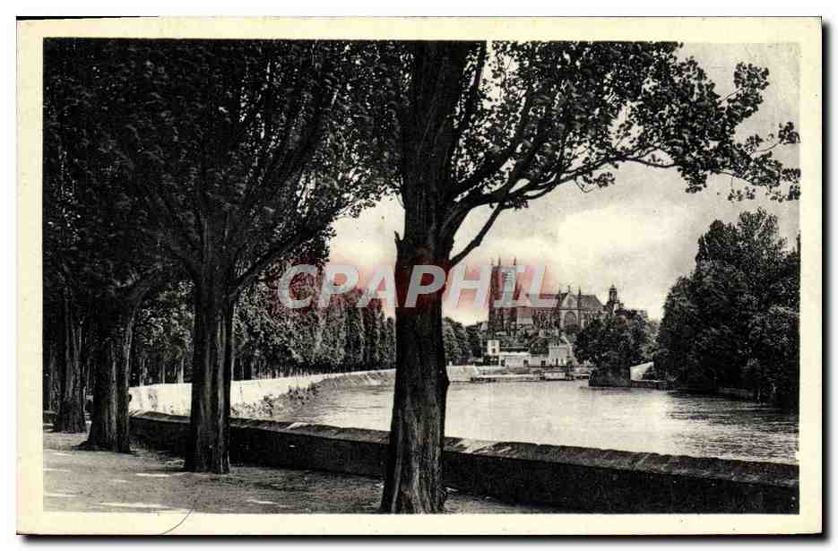 Meaux — Promenade des Trinitaires, vue sur la Marne et la Cathédrale — U* des Arts Photomécanique, Paris