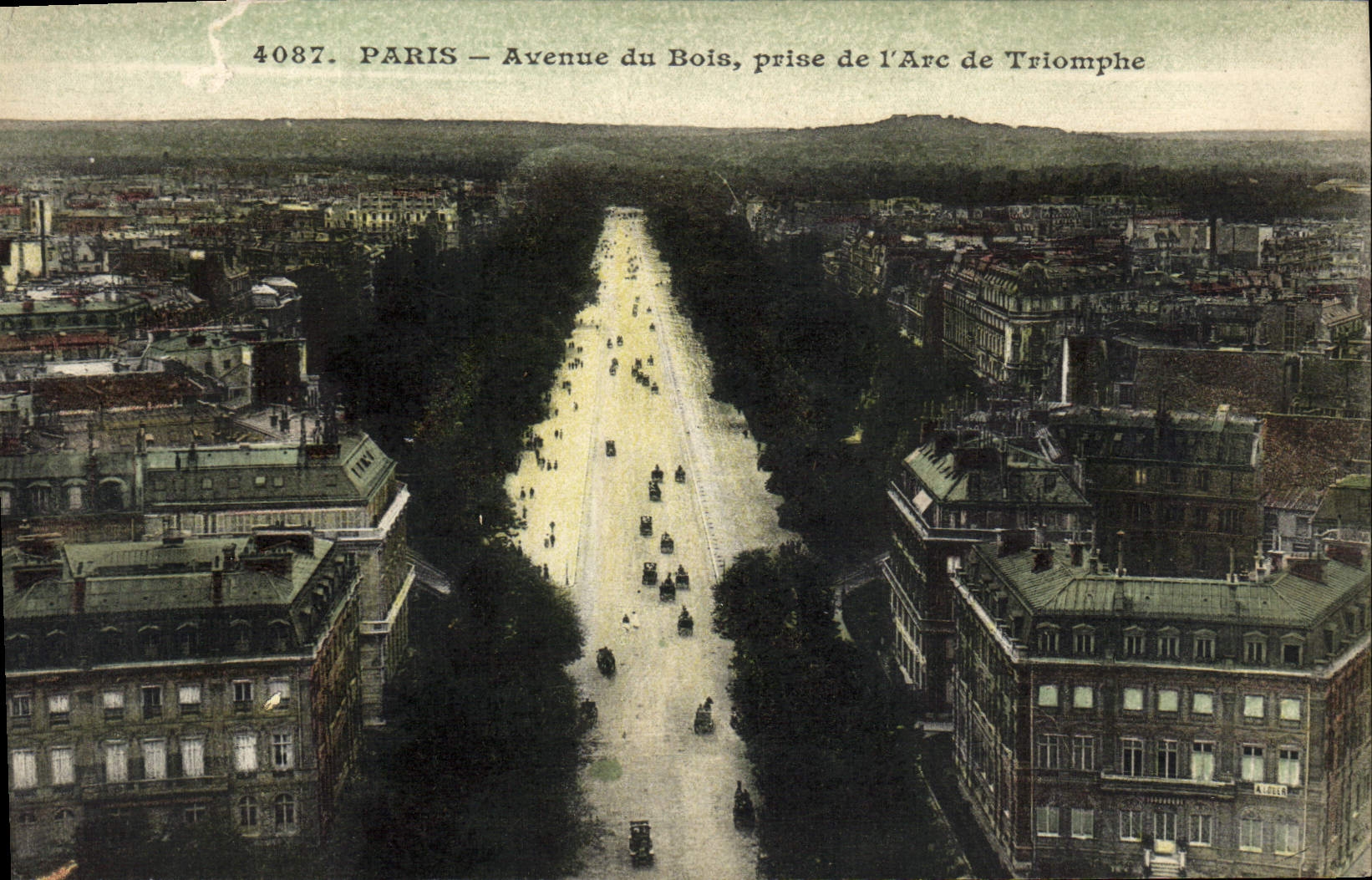 CPA Paris Aveneue du Bois prise de l'arc de Triomphe 