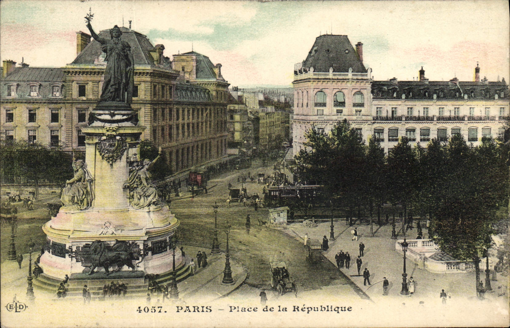 CPA Paris Place de la Republique 