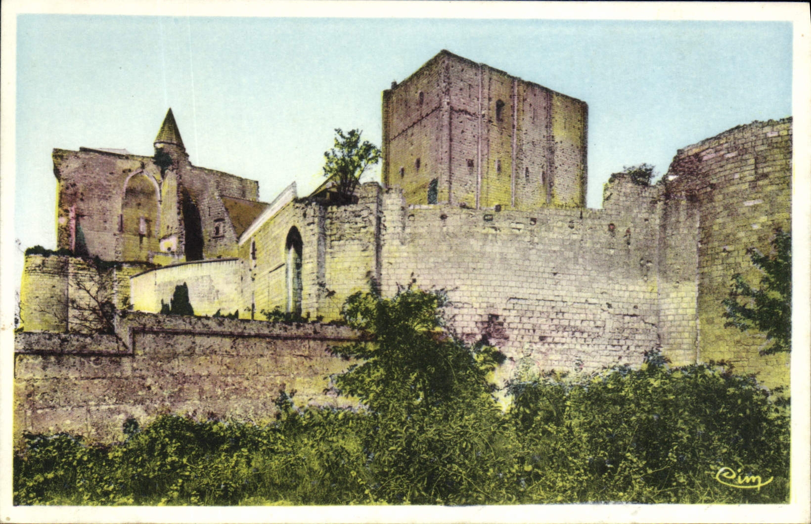 CPA Loches Le donjon et les anciens remparts