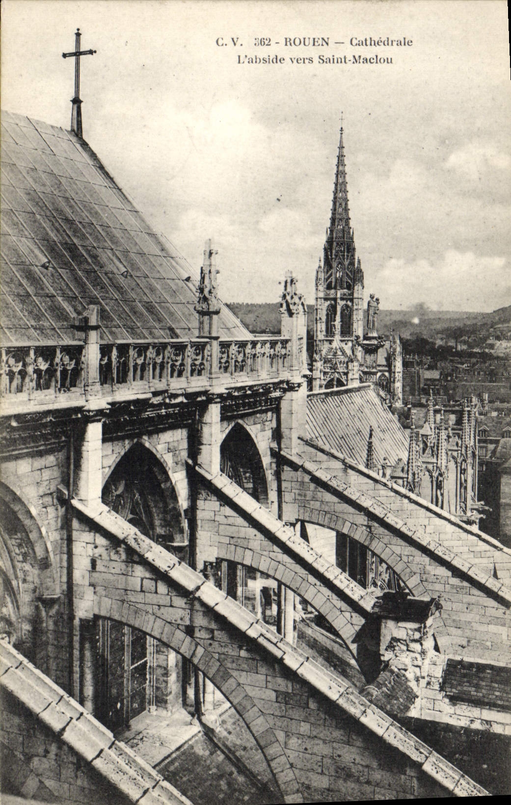 CPA Rouen Cathedrale L'abside vers Saint Maclou