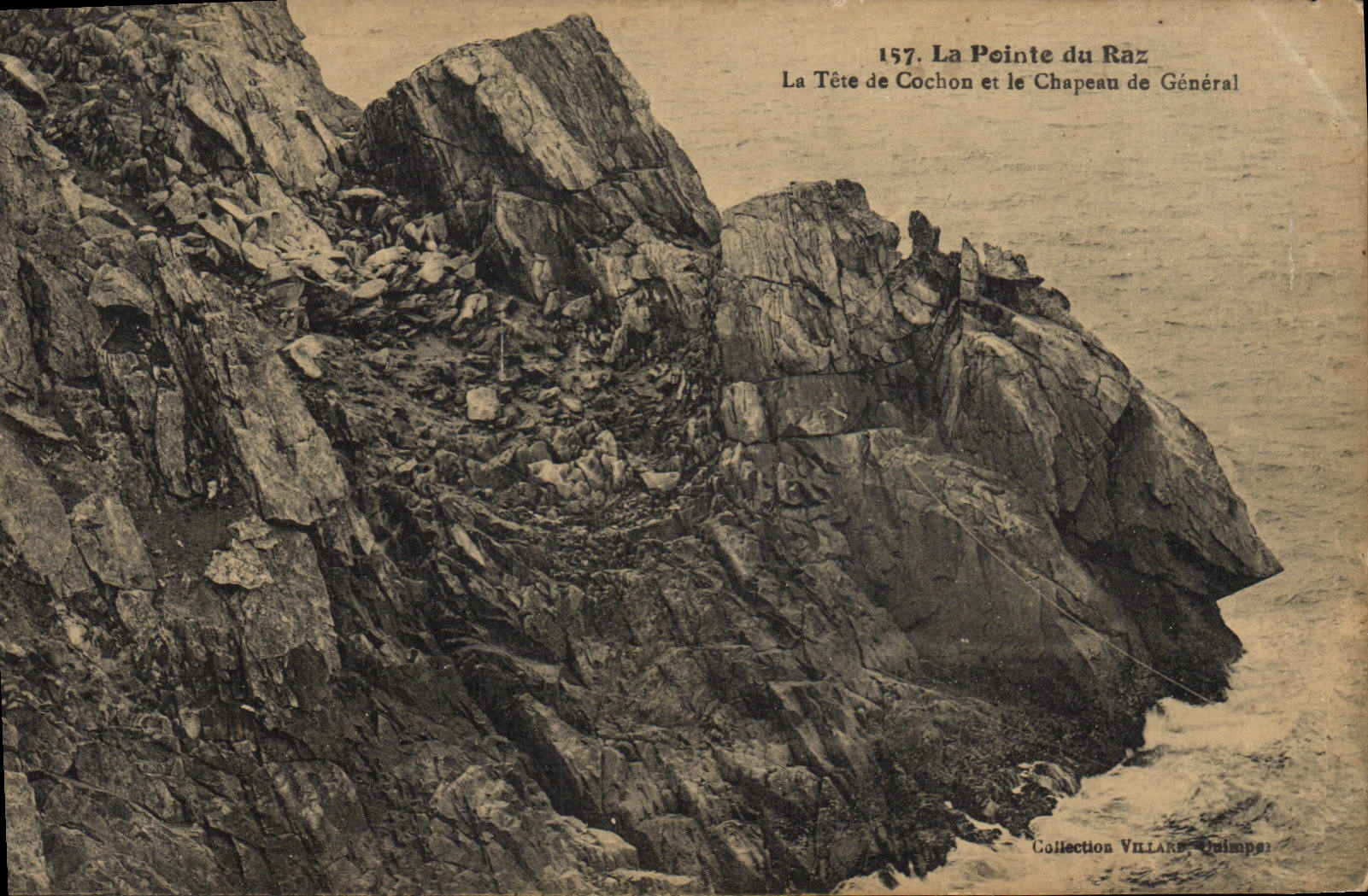 CPA La Pointe du Raz La Tete de Cochon et le Chapeau de General