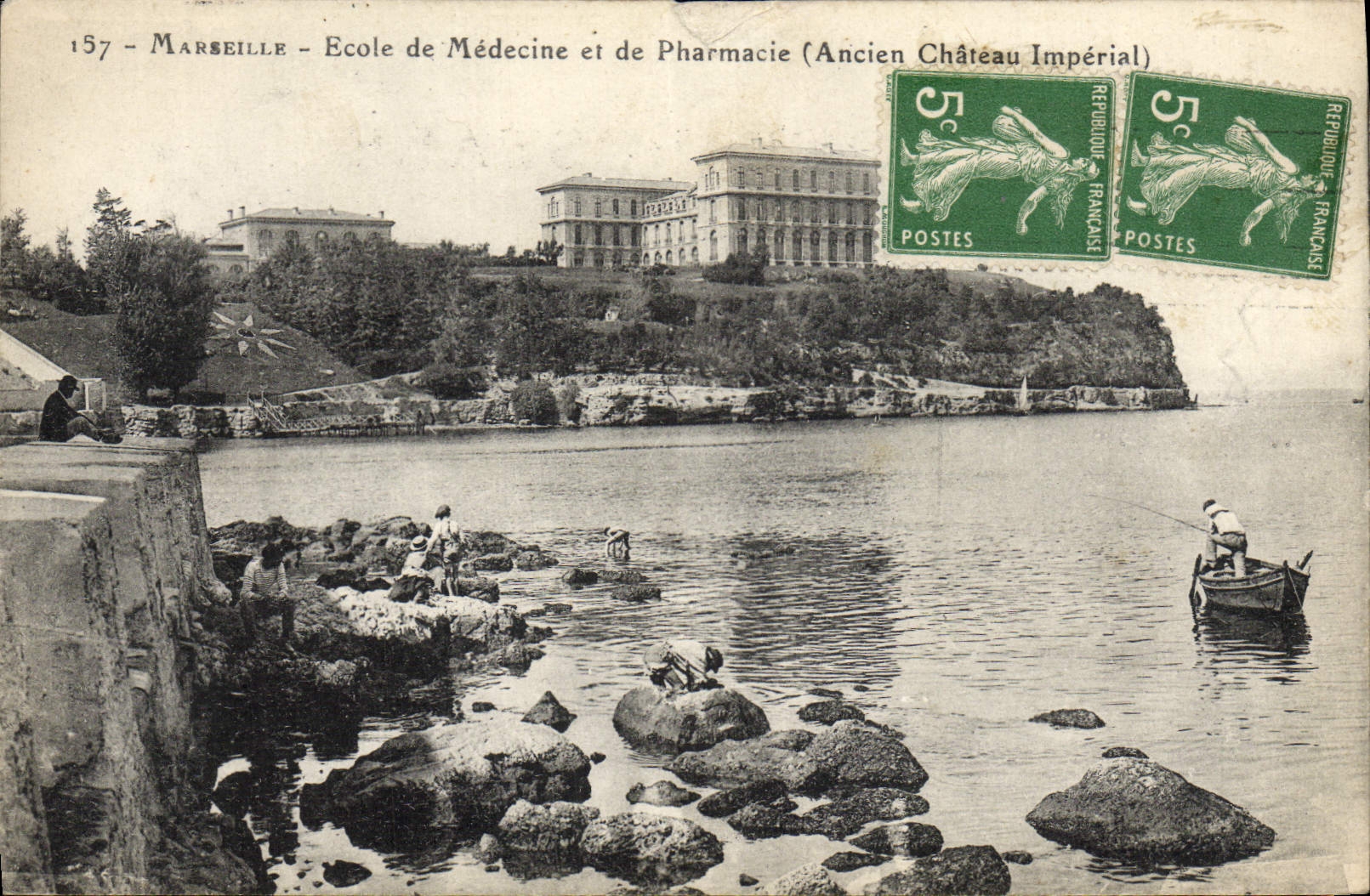 CPA Marseille Ecole de Medecine et de Pharmacie Ancien chateau imperial Peche Pecheur Barque