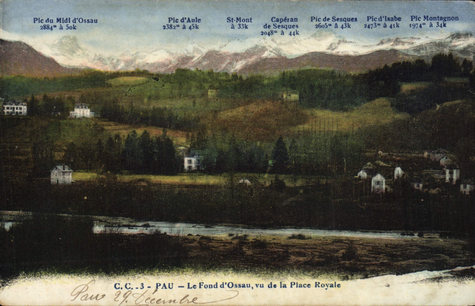 CPA Pau Le Fond d'Ossau vu de la Place Royale