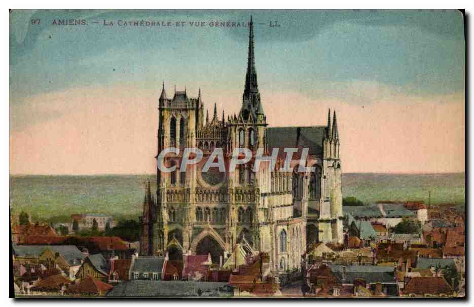 CPA Amiens La Cathedrale Et Vue Generale