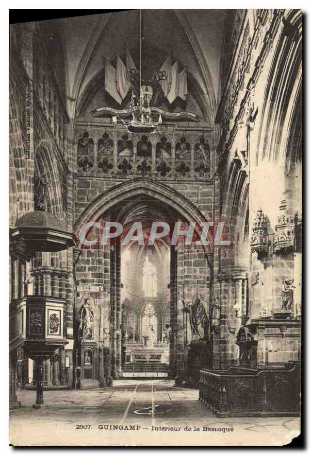 CPA Guingamp Interieur de la Basilique