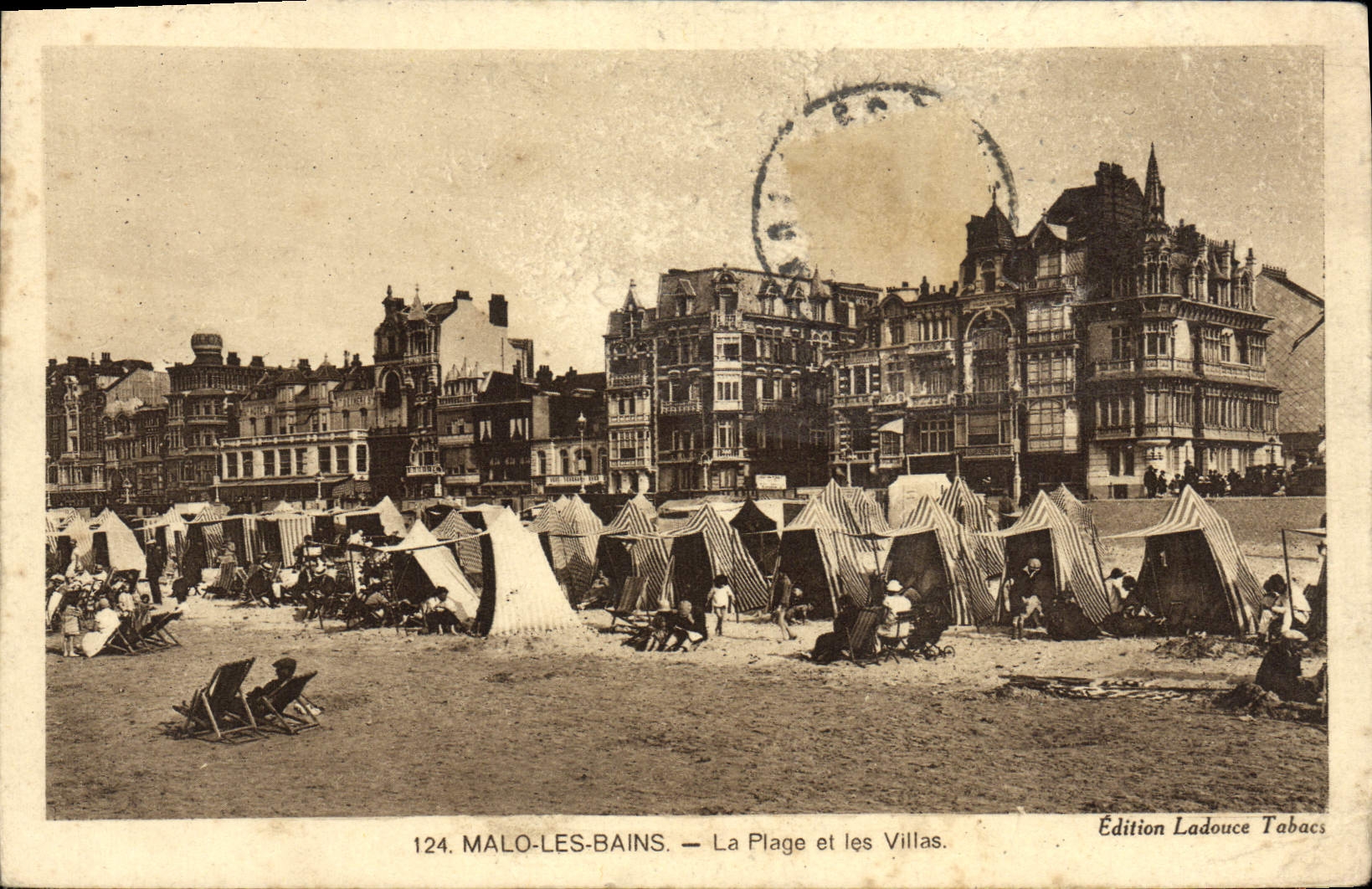 CPA Malo Les Bains La Plage et les Villas