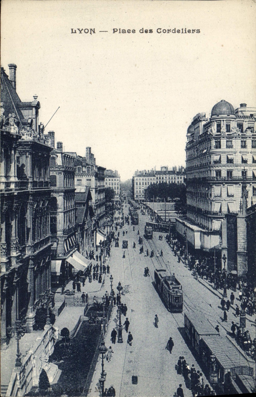 CPA Lyon Place Des Cordeliers Tramway