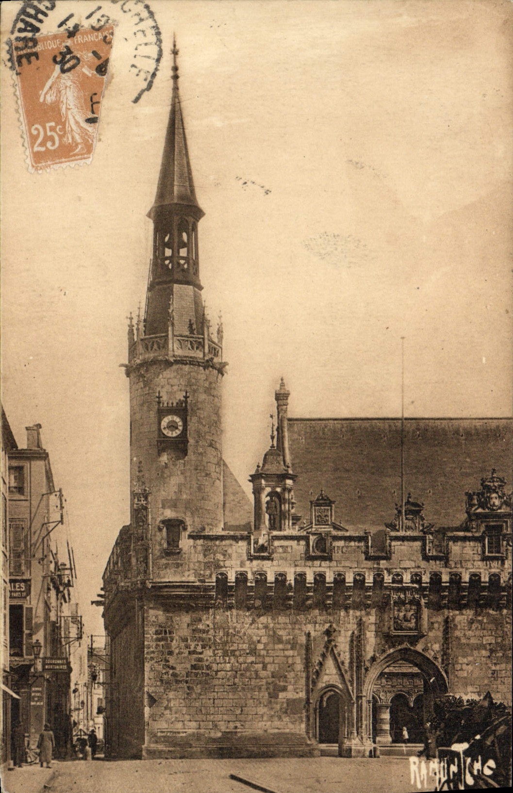 CPA La Rochelle Hotel de Ville 
