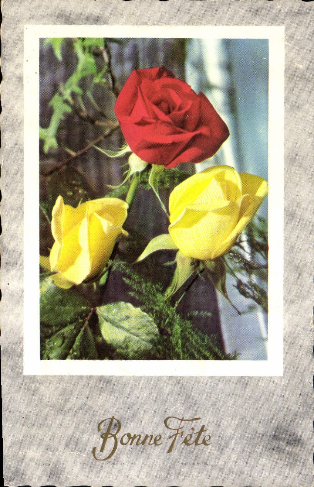 CPM Fantaisie Fleurs Bonne Fete