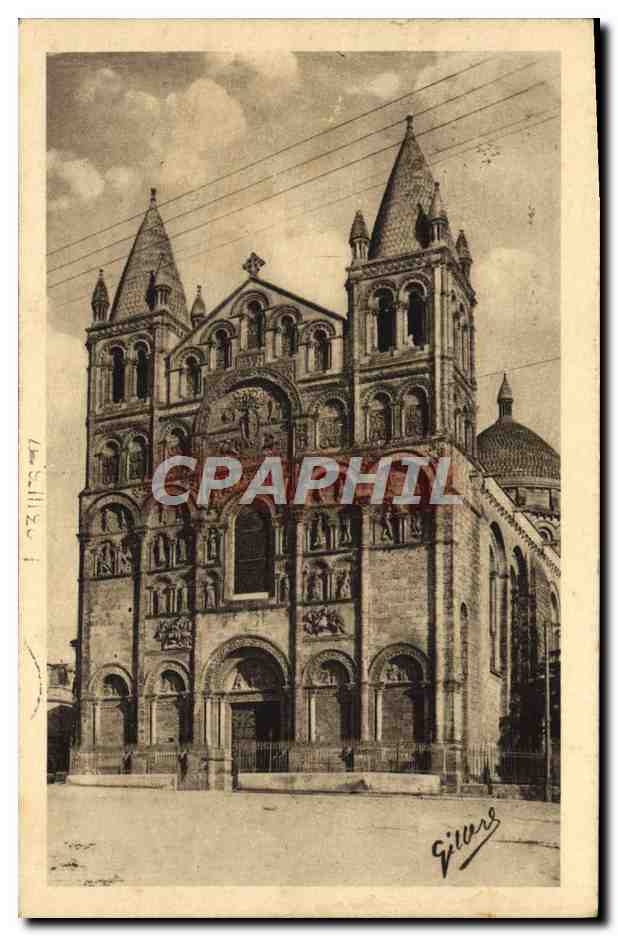 CPA Angouleme Facade de la cathedrale St Pierre Romano bizantin