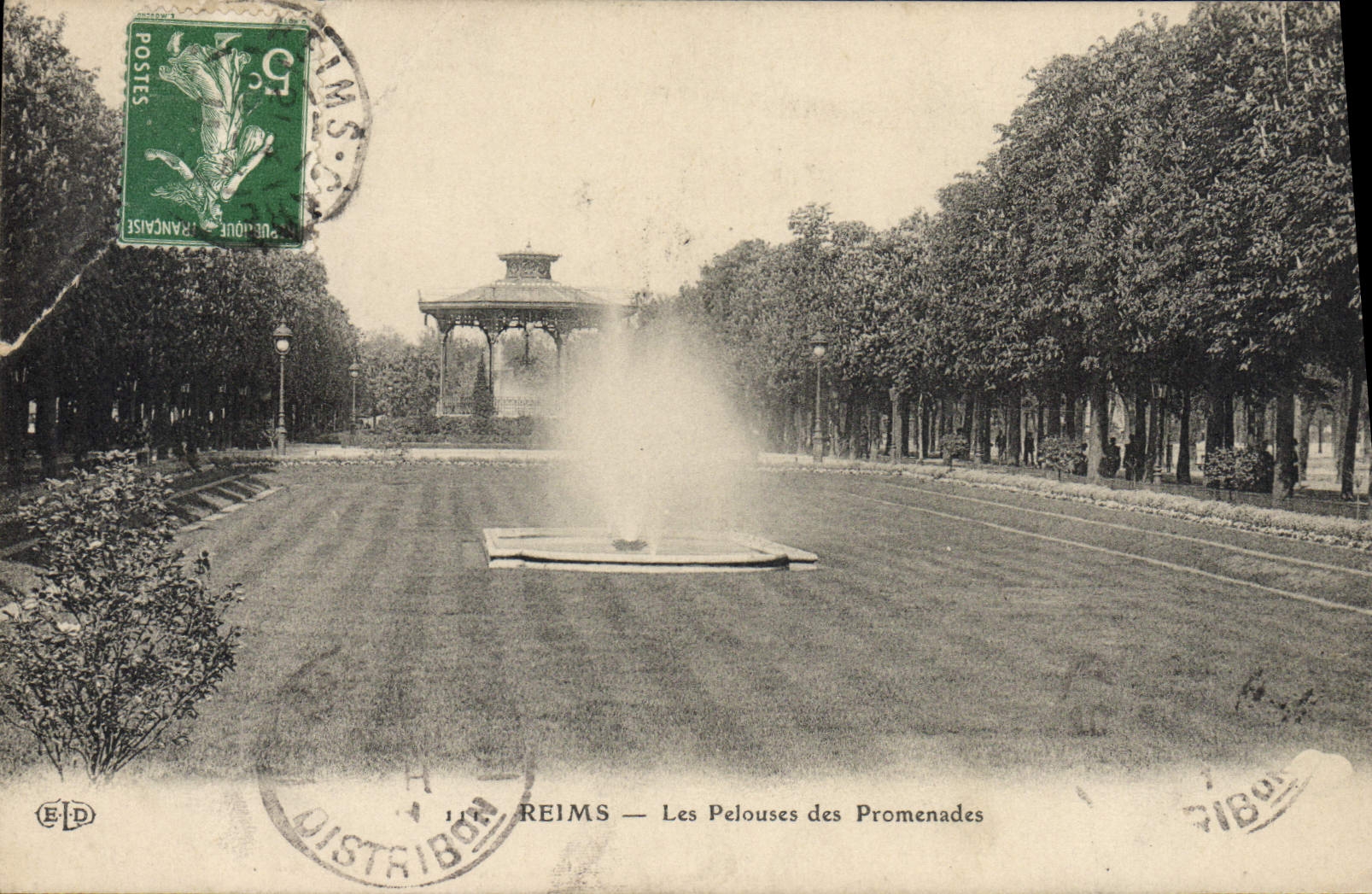 CPA Reims Les Pelouses des Promenades