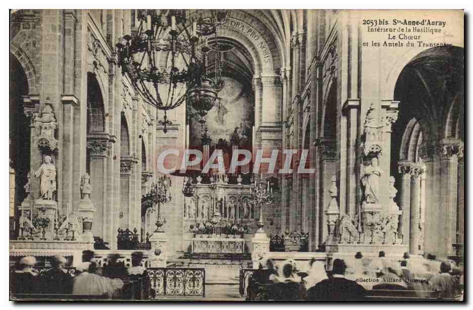 CPA St Anne d'Auray Interieur de la basilique Le choeur et les autels du transept Orgue