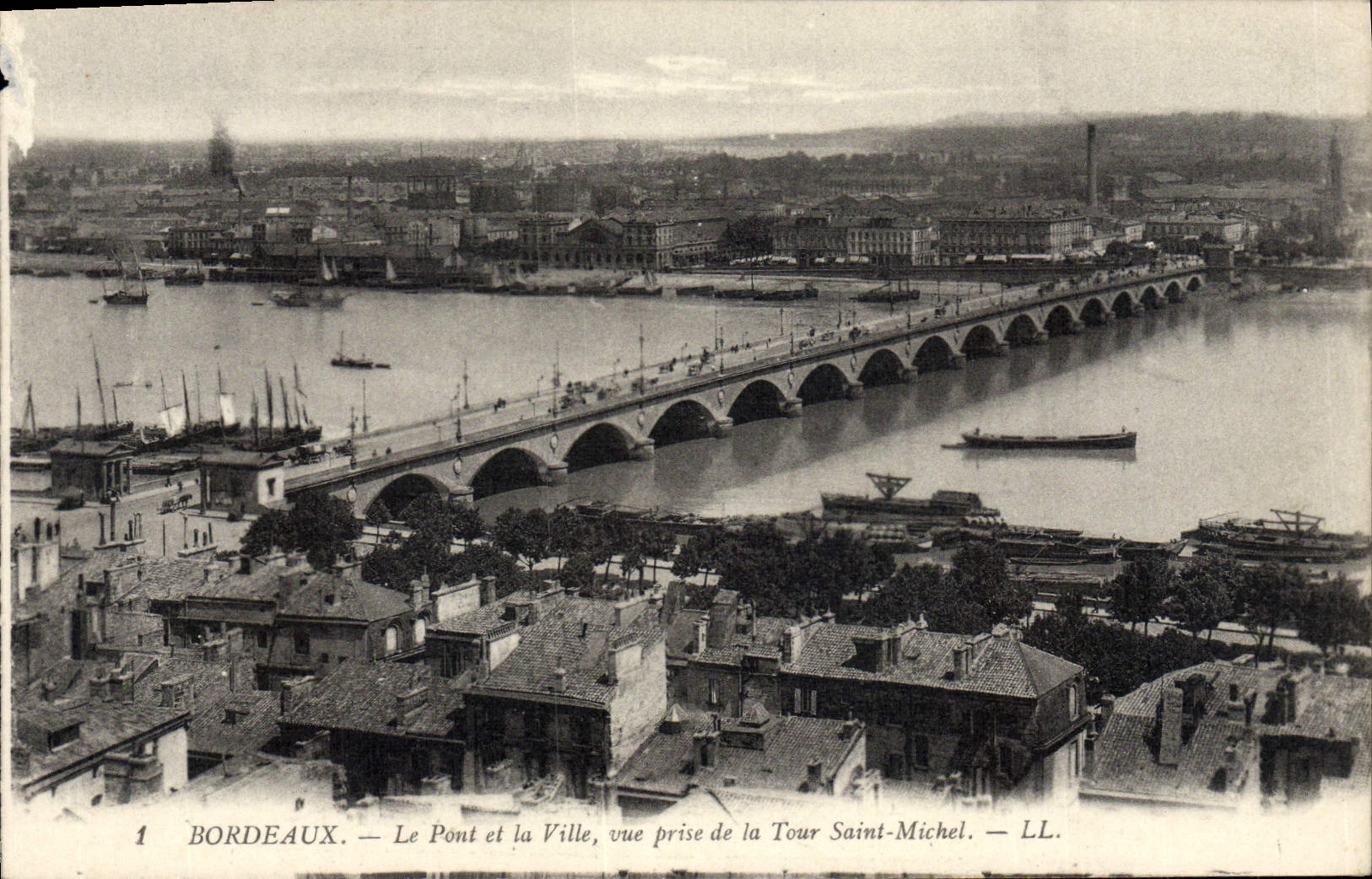 CPA Bordeaux Le Pont et la Ville vue prise de la Tour Saint Michel 