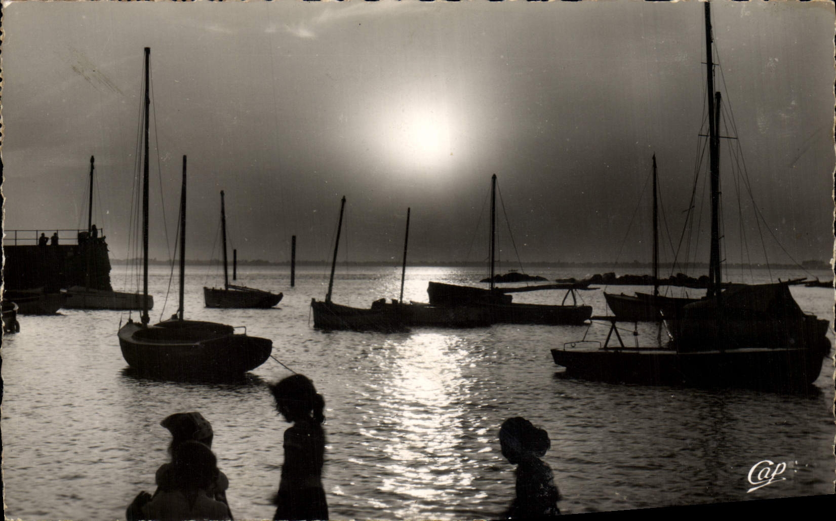 CPM Pornichet Coucher De Soleil Sur Le Port Bateaux
