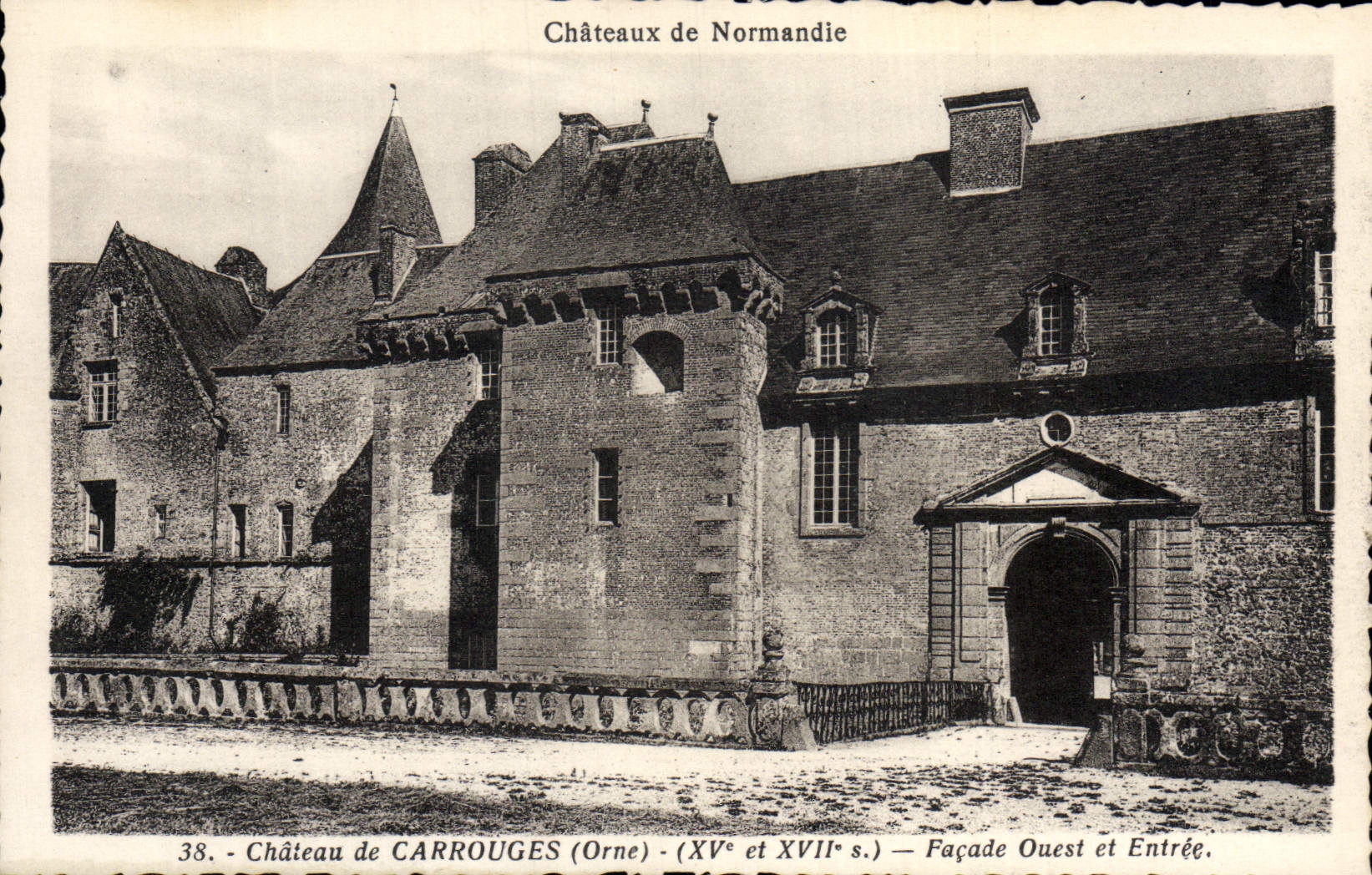 CPA Chateau De Carrouges Face Ouest Entree