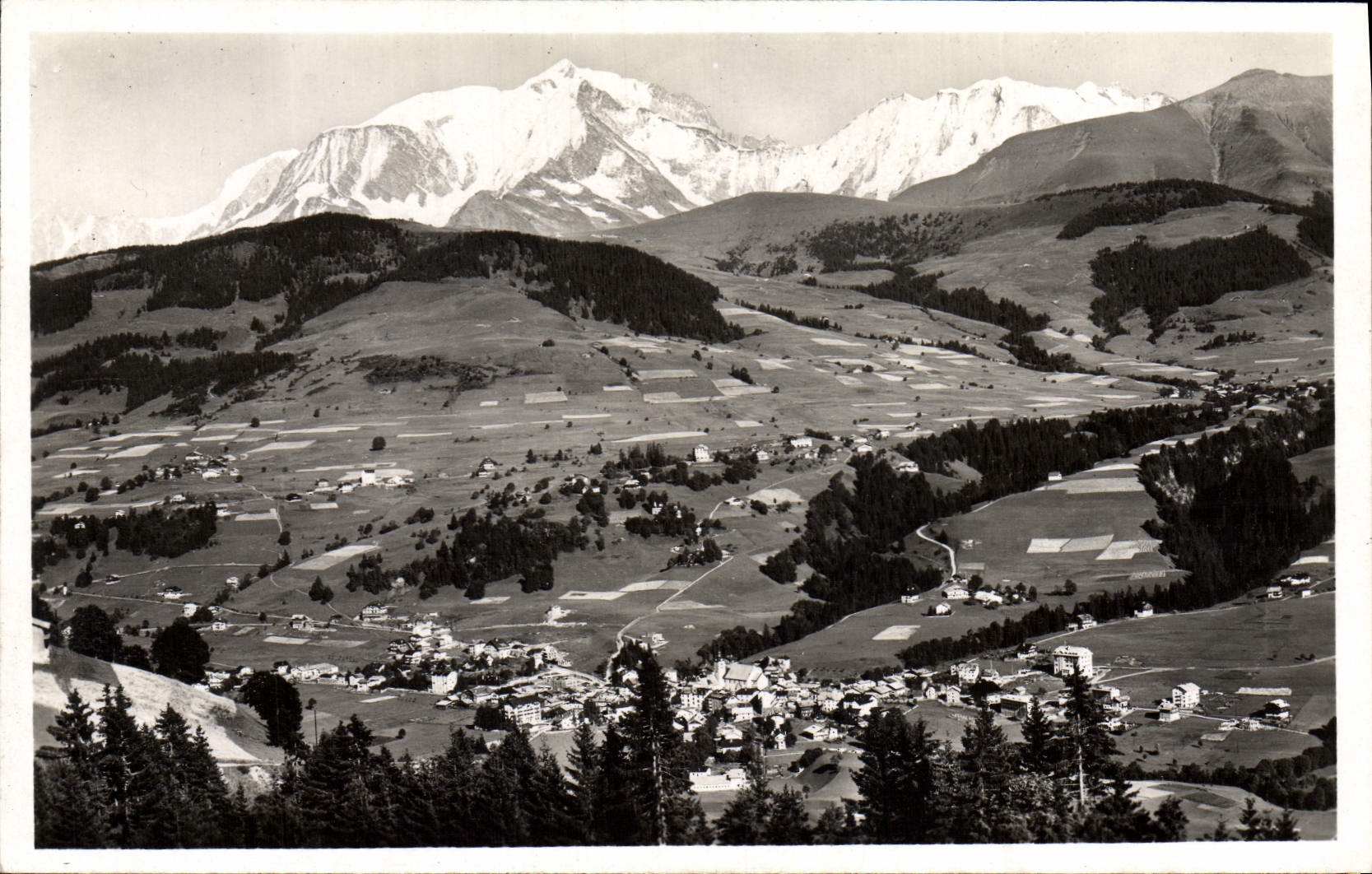 CPA Megeve Vue Generale Et Le Mont Blanc