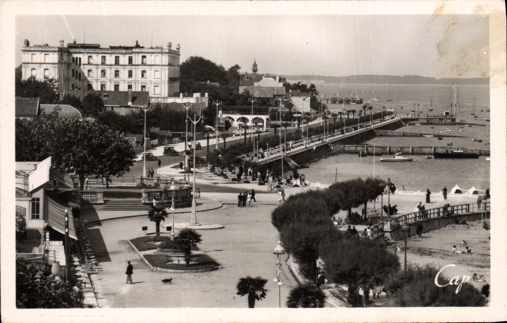 CPM Arcachon Cote d'Argent Boulevard Promenade et jetee Thiers