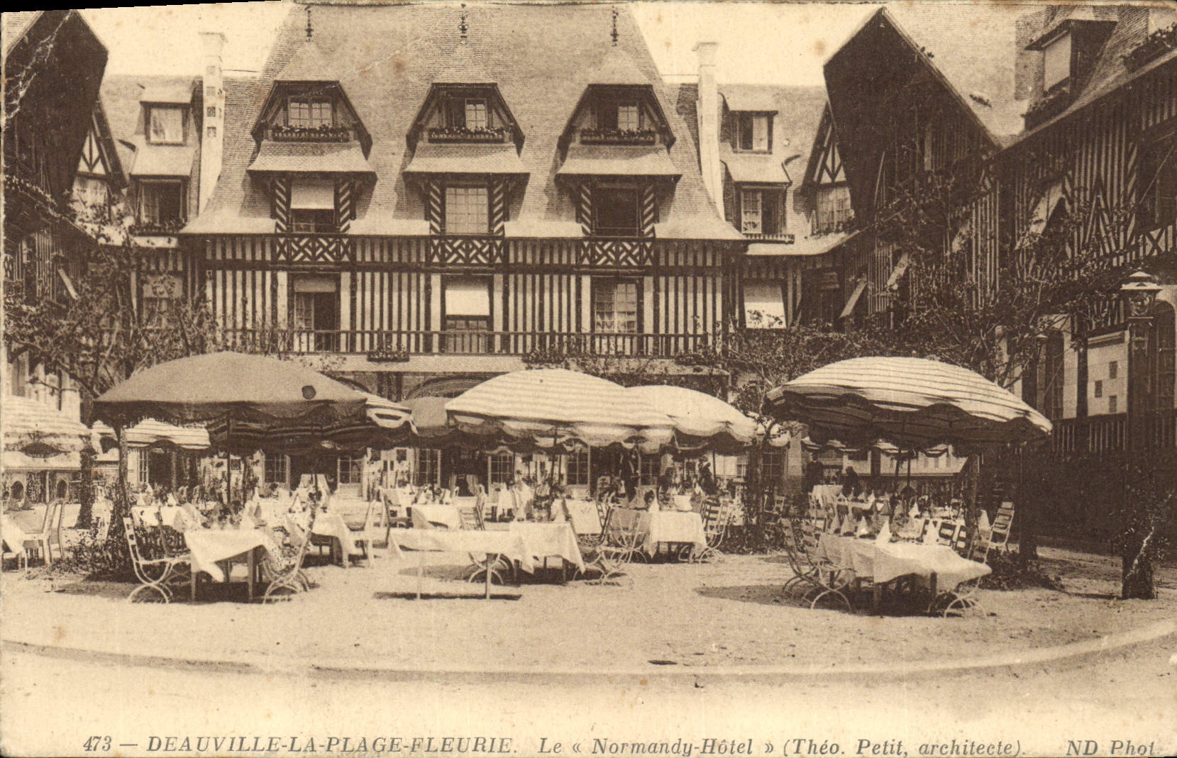 Deauville-La-Plage-Fleurie — Le « Normandy-Hôtel » (Théo. Petit, architecte) — ND Phot.