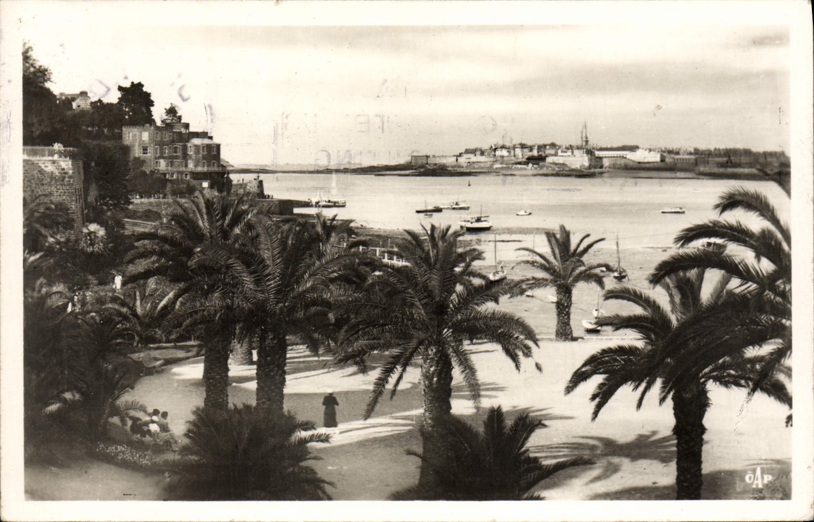 Vue du port de Dinard — éditeur C.A.P. n° (50)