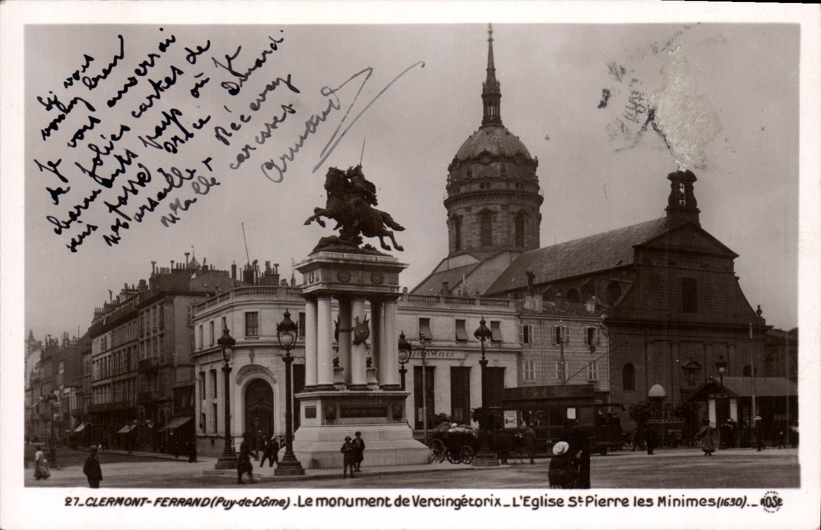 CPA Clermont Ferrand Le monument de Vercingetorix L'eglise St Pierre les Minimes