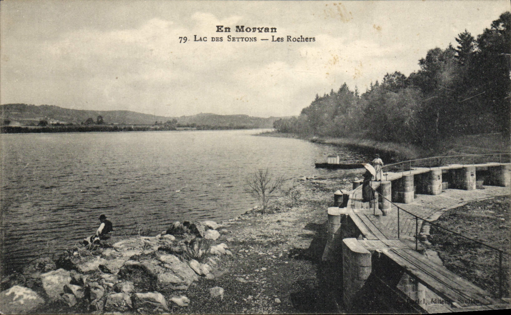 CPA En Morvan Lac des Settons Les Rochers 