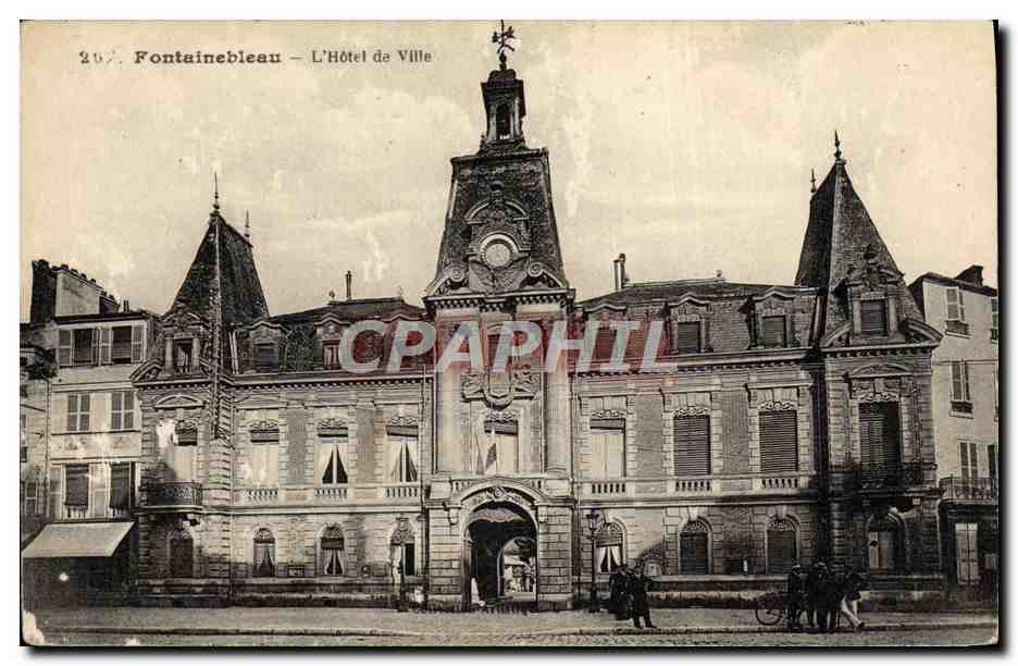Fontainebleau — L'Hôtel de Ville — Éditeur : CPAPHIL, n° 207