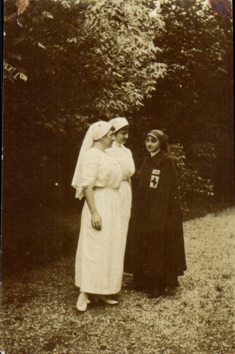 Photo Infirmiere Croix rouge