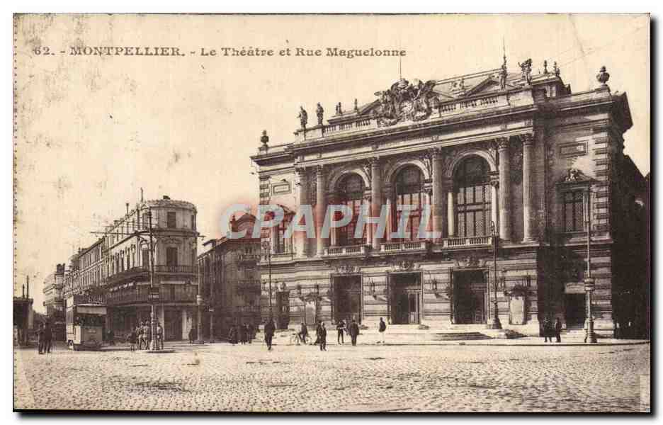 CPA Montpellier Le Theatre et Rue Maguelonne Tramway