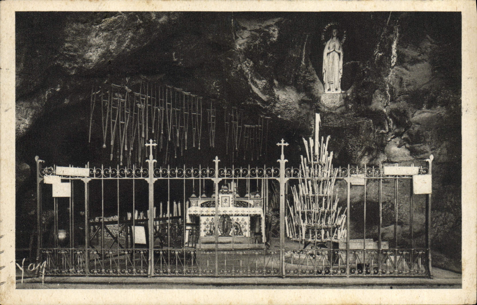 CPA Lourdes La Grotte Miraculeuse
