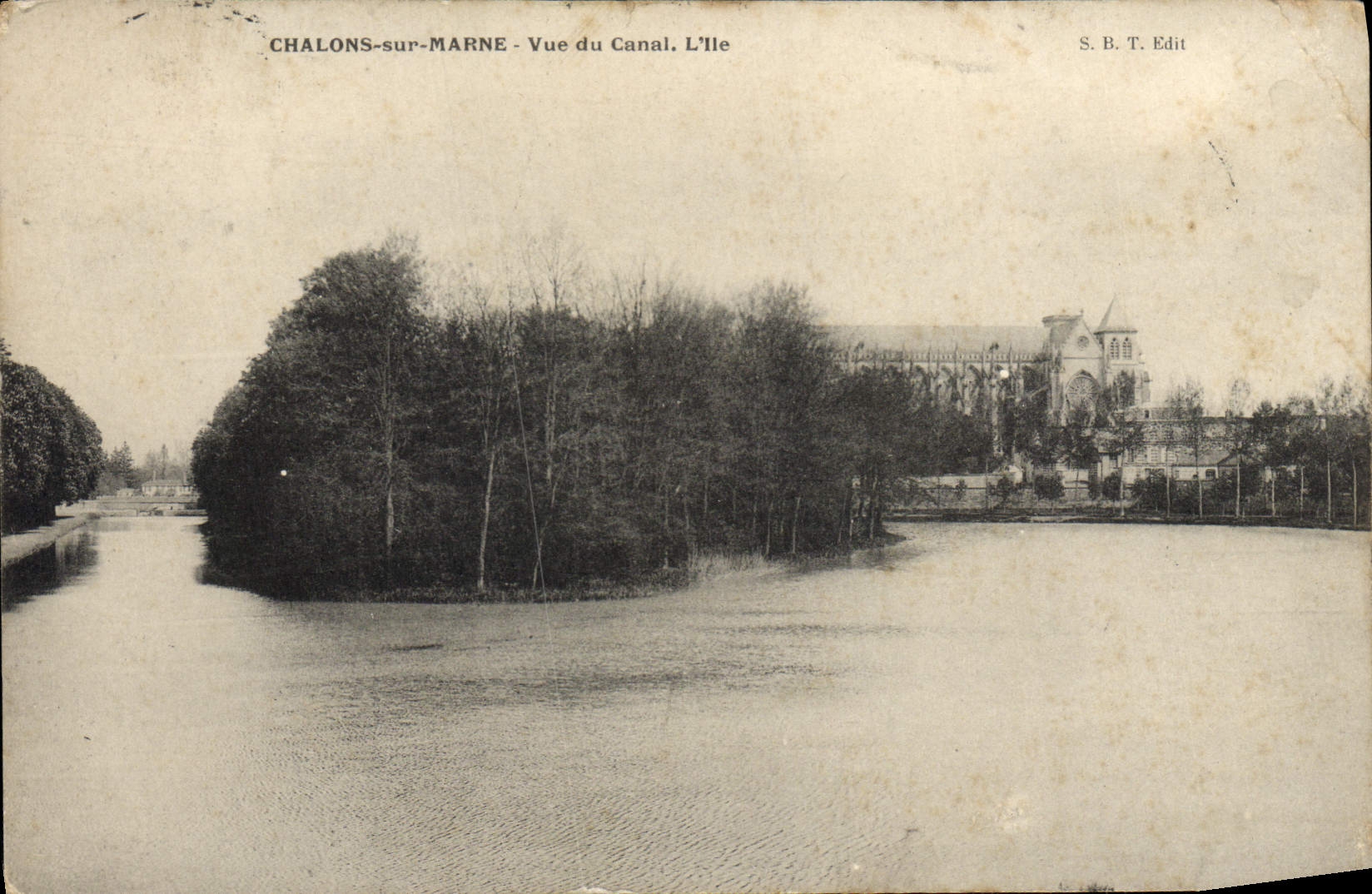 CPA Chalons Sur Marne Vue du Canal L'ile