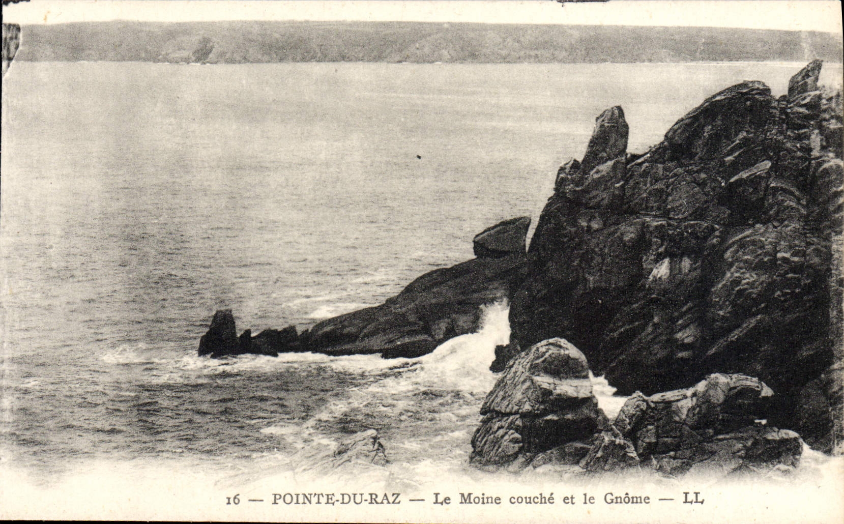 CPA Pointe Du Raz Le Moine couche et le Gnome