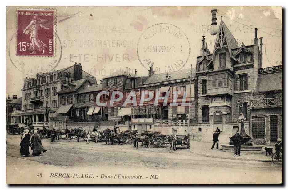 CPA Berck Plage Dans L'Entonnoir Attelages Cheval Chevaux 