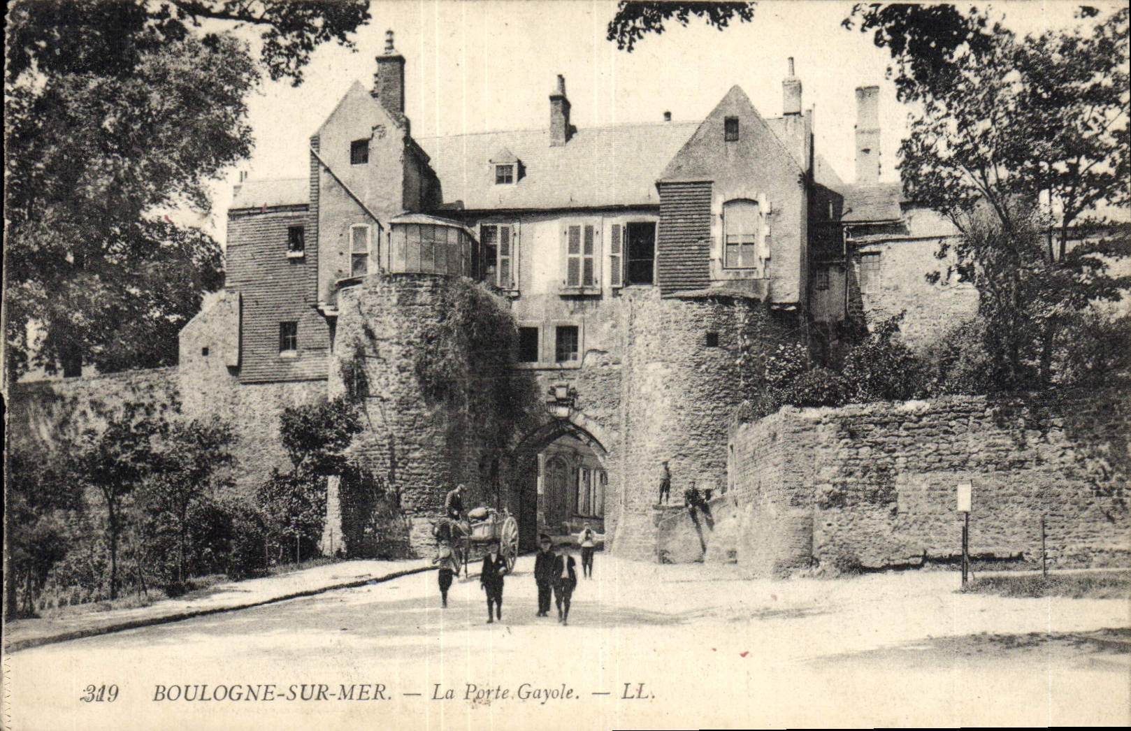 CPA Boulogne Sur Mer La Porte Gayole Attelage Cheval