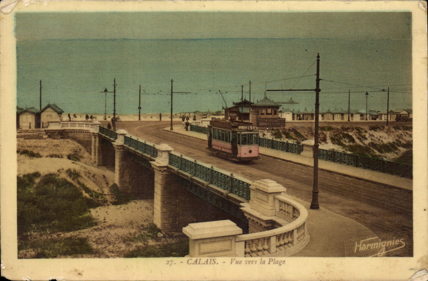 CPA Calais Vue vers la Plage Tramway