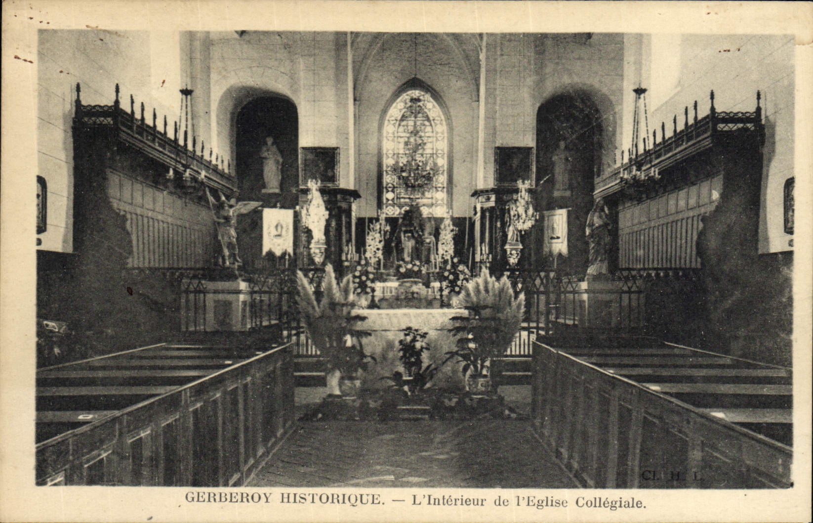 Gerberoy Historique — L'Intérieur de l'Église Collégiale