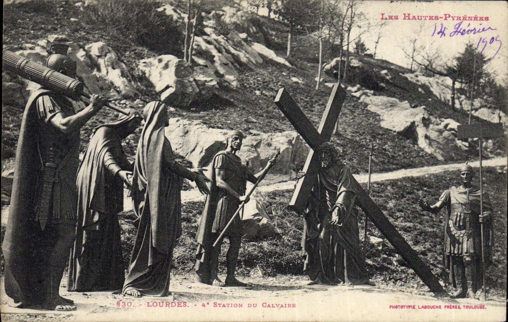 CPA Lourdes 4eme Station Du Calvaire Christ