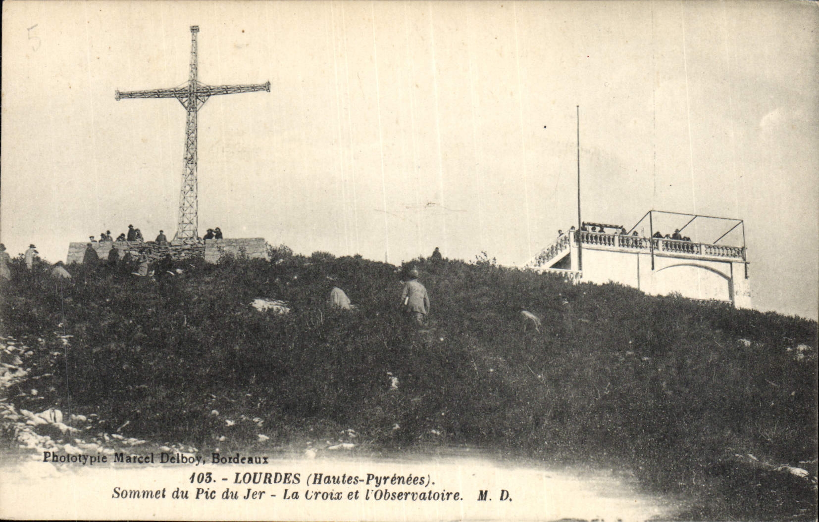 CPA Lourdes Sommet du Pic du Jer La croix et l'observatoire 