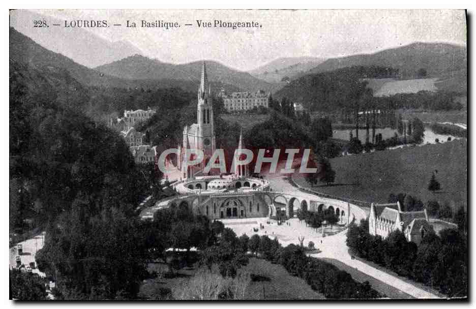 CPA Lourdes La Basilique Vue Plongeante