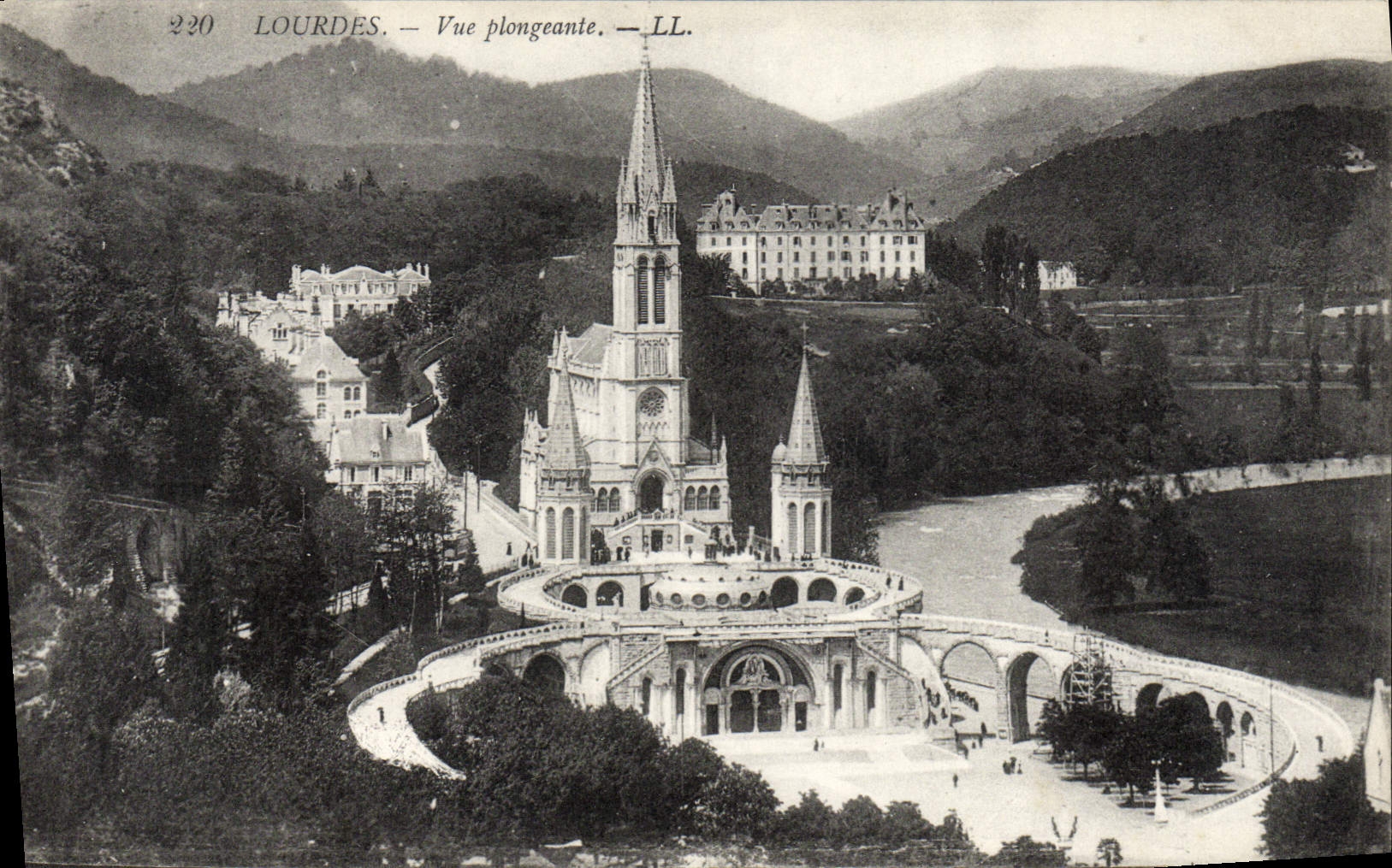 CPA Lourdes Vue Plongeante