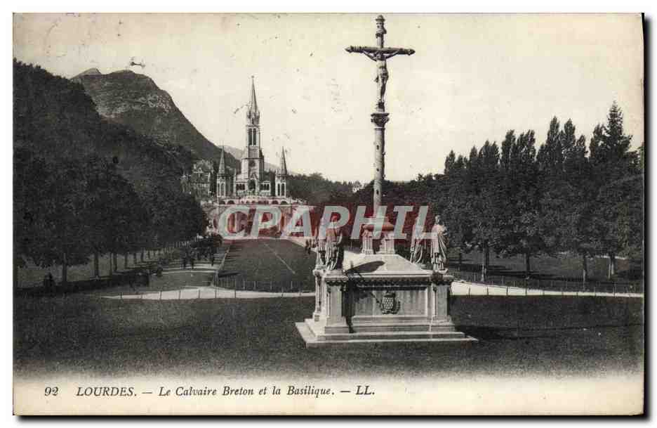CPA Lourdes Le Calvaire Breton et la Basilique