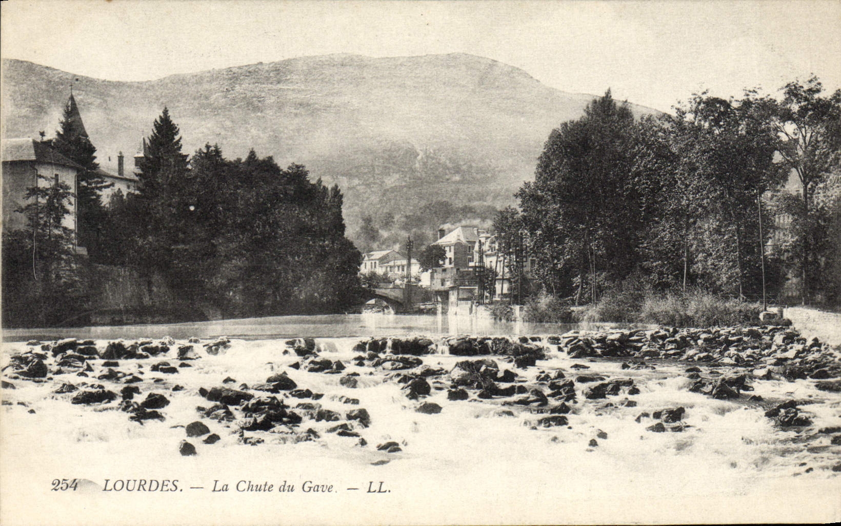CPA Lourdes La Chute du Gave
