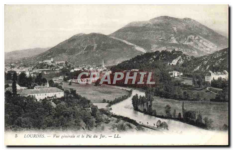 CPA Lourdes Vue Generale et le Pic du Jer