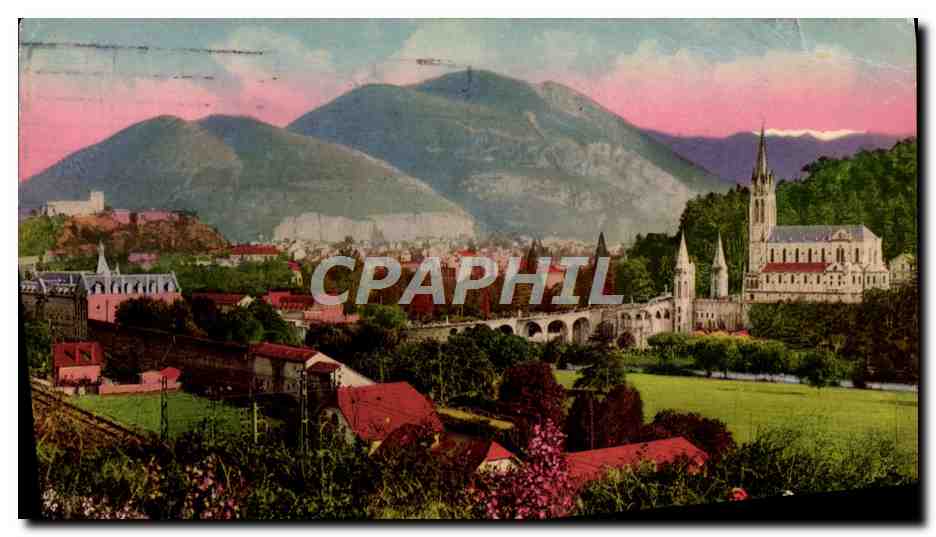 CPA Lourdes La Basilique et le Pic du Jer