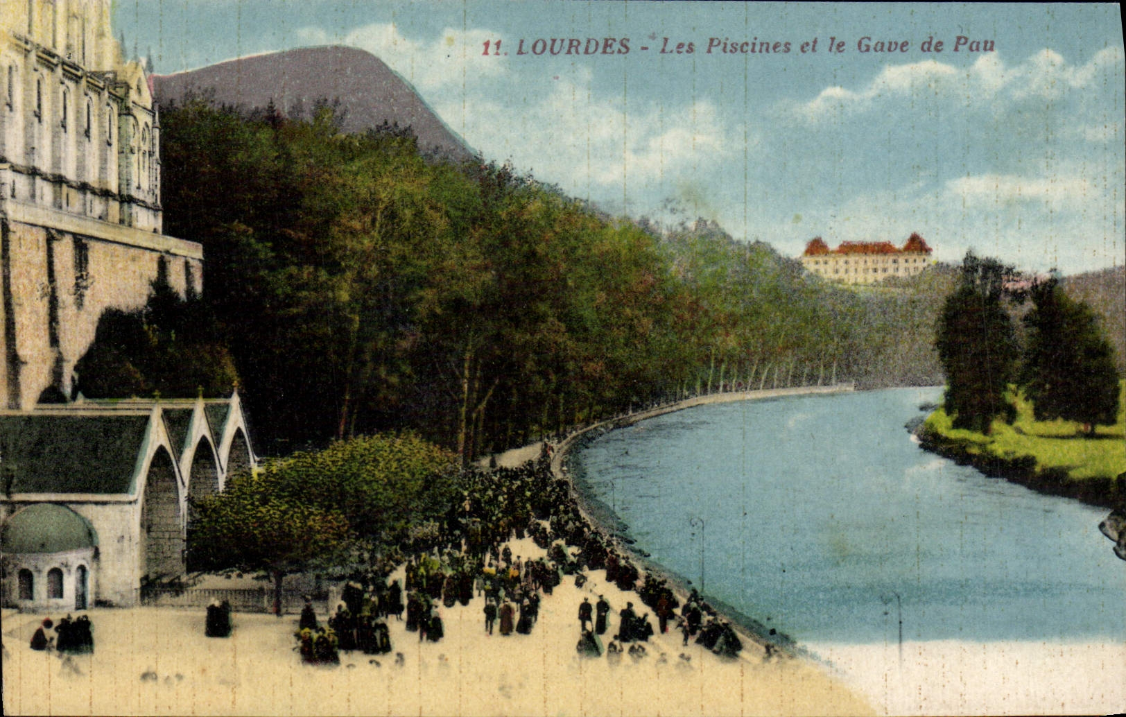 CPA Lourdes Les Piscines et le Gave du Pau
