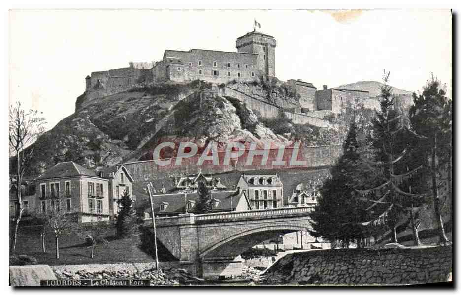 CPA Lourdes Le Chateau Fort