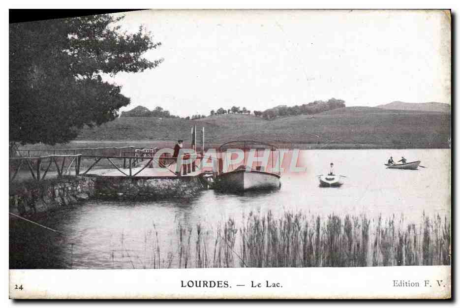 CPA Lourdes Le Lac Barques