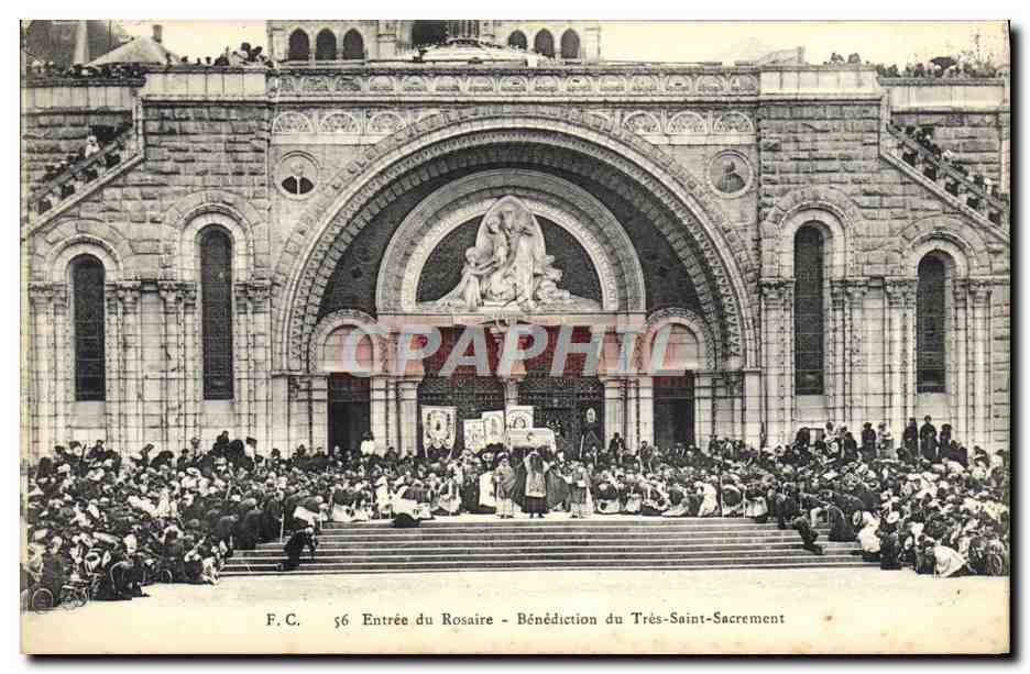 CPA Lourdes Entree du rosaire Benediction du TS sacrement 