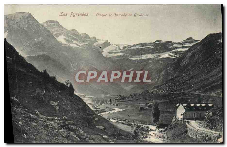 CPA Les Pyrenees Cirque et Cascade de Gavarnie