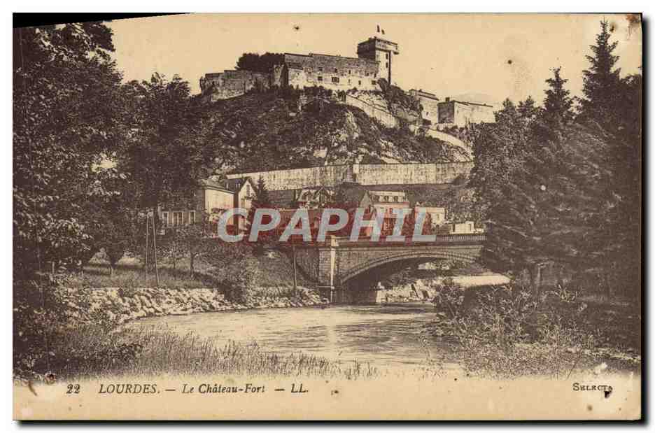 CPA Lourdes Le Chateau Fort